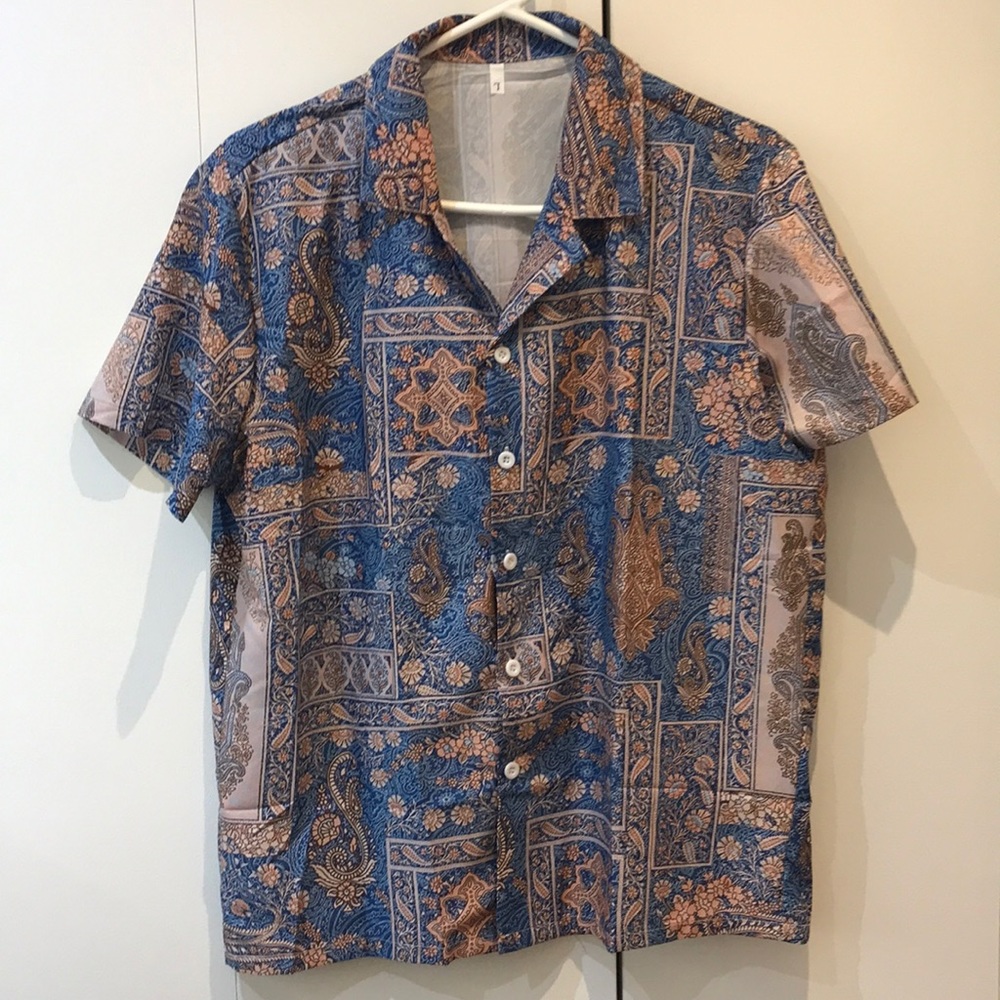 Patterned short sleeve button down